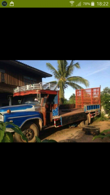 รถหกล้อหัวยาว ท้ายลาดสำหรับขนรถเกี่ยว รถหกล้อหัวยาว ท้ายลาดสำหรับขนรถเกี่ยว