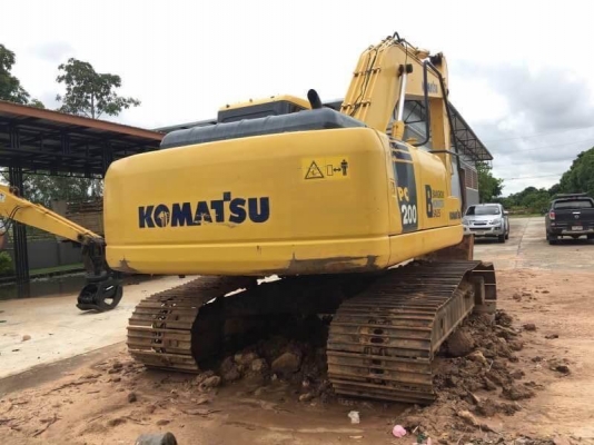 ขายด่วน 1,385,000 บาท KOMATSU PC 200-7 ชั่วโมงงาน 11,5xx ช.ม.รถสวยสุดยอดเร็ว ทำงานไม่โหลด เครื่องดี ปั้มแรง โช่หนา เอวแน่น ไฟฟ้าครบ (เอกสารเล่มทะเบียน)  รถอยู่ จ.ขอนแก่น โทร&amp;ไอดีไลน์ 0610710295