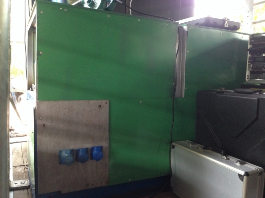 ขายด่วน!!!เครื่องปั่นไฟขนาด 25-30 KVA