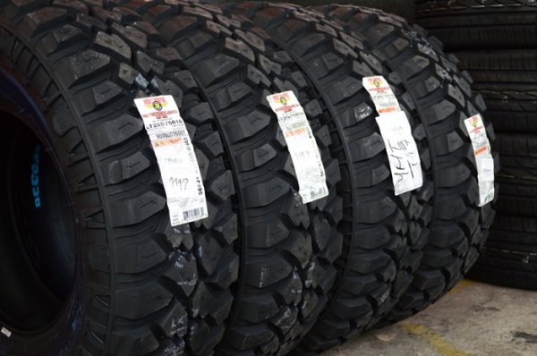 MICKEY THOMPSON DEEGAN 38 285/75R16 ปี17 MICKEY THOMPSON DEEGAN 38 285/75R16 ปี17