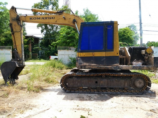 ขาย 275,000 บาท KOMATSU PC 100-3 เครื่องดี ปั้มแรง โซ่ใหม่ เอวแน่นเอกสารชื้อขาย  รถอยู่ จ.สุรินทร์ โทร 093-3376797 อ๊อฟ 101 ไอดีไลน์ ja5657