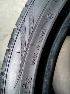 265/35R18 KUMHO ECSTA LE sport ปี14 มี 2 เส้น tel. 081-427-3941 265/35R18 KUMHO ECSTA LE sport ปี14 มี 2 เส้น tel. 081-427-3941