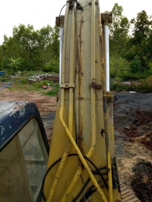 ขาย 445,000 บาท KOBELCO SK200 MARK 3  เครื่องดี ปั้มแรง โช่หนา เอวแน่น ไฟฟ้าตัด เอกสารชื้อขาย  รถอยู่ จ.อุบลราชธานี โทร&amp;ไอดีไลน์ 0610710295