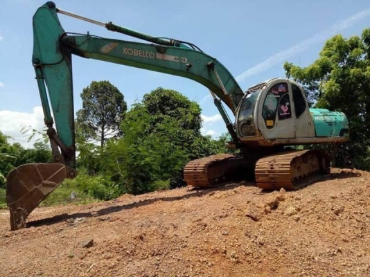 ขาย 535,000 บาท KOBELCO SK 200 MARK 5  เครื่องดี ปั้มแรง โช่หนา  เอวแน่น ไฟฟ้าครบ   เอกสารเล่มทะเบียน รถสวยพร้อมใช้  รถอยู่ นครนายก.โทรและไอดีไลน์ 0610710295