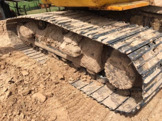 ขาย 1,485,000 บาท KOMATSU PC160-8 ทำงาน 9,077 ชม .  เครื่องดี ปั้มแรง โช่หนา เอวแน่น ไฟฟ้าครบ เอกสารเอินวอยท์   รถอยู่ จ.ร้อยเอ็ด โทร&amp;ไอดีไลน์ 0610710295