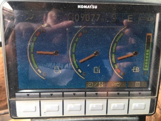 ขาย 1,485,000 บาท KOMATSU PC160-8 ทำงาน 9,077 ชม .  เครื่องดี ปั้มแรง โช่หนา เอวแน่น ไฟฟ้าครบ เอกสารเอินวอยท์   รถอยู่ จ.ร้อยเอ็ด โทร&amp;ไอดีไลน์ 0610710295