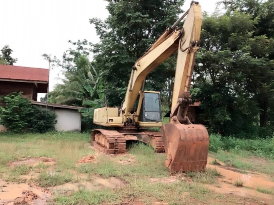 ขาย 665,000 บาท KOMATSU PC200-6 เครื่อง คามินท์ โช่หนา เอวแน่น ไฟฟ้าครบ แอร์เย็น เอกสารเล่มทะเบียนภาษีไม่ขาด  รถอยู่ จ.สกลนคร โทร&amp;ไอดีไลน์ 0610710295