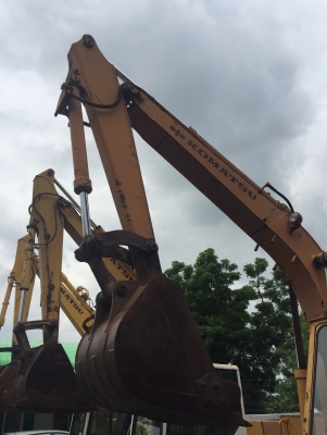 ขายรถขุด มือ 2 นำเข้าจากญี่ปุ่นเองโดยตรง PC100-2 ขายรถขุด มือ 2 นำเข้าจากญี่ปุ่นเองโดยตรง PC100-2