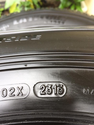 ขายยาง MICHELIN LATITUDE CROSS 255-70-15 ปี13 ดอกเต็ม สภาพสวย ไม่มีปะ ไม่มีตำหนิ (ไซด์หายาก) ชุดละ 6,500 บาท