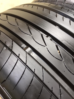 ขายยาง YOKOHAMA dB V551 (MADE IN JAPAN) 245-40-19 ปลายปี15 สดมาก ดอกหนาจัด ไม่มีตำหนิ ไม่มีปะ คู่ละ 5,500 บาท