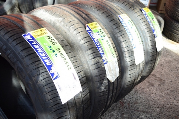 MICHELIN XM2 215/60R16 เส้นละ 3,500 บาท MICHELIN XM2 215/60R16 เส้นละ 3,500 บาท