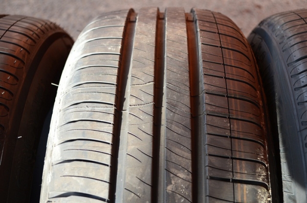 MICHELIN XM2 215/60R16 เส้นละ 3,500 บาท MICHELIN XM2 215/60R16 เส้นละ 3,500 บาท
