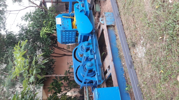 085-7666984 ขายปั้นจั่นสามขาขนาดเล็ก  085-7666984