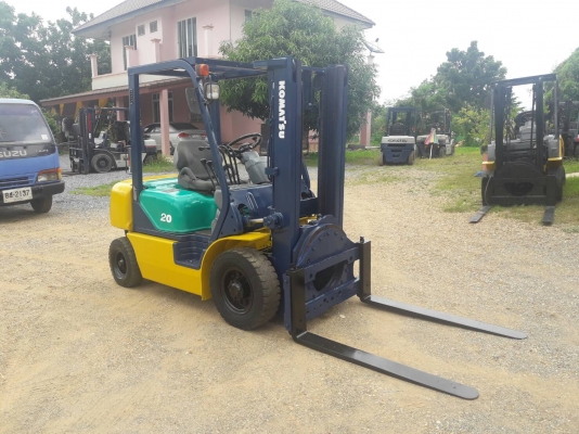 ขายรถยก KOMATSU  FG20-14 เครื่องเบนซิน เกียร์ธรรมดา งานหมุนได้ 360 องศา เสาสูง 3 เมตร ยกได้ 2 ตัน  ติดต่อ 098-7962549
