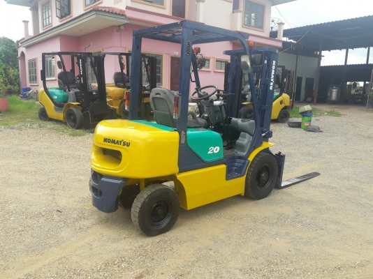 ขายรถยก KOMATSU  FG20-14 เครื่องเบนซิน เกียร์ธรรมดา งานหมุนได้ 360 องศา เสาสูง 3 เมตร ยกได้ 2 ตัน  ติดต่อ 098-7962549