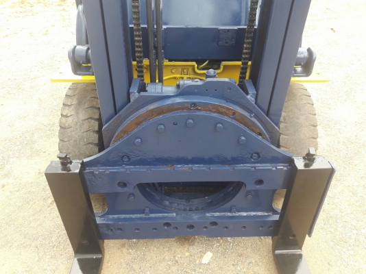 ขายรถยก KOMATSU  FG20-14 เครื่องเบนซิน เกียร์ธรรมดา งานหมุนได้ 360 องศา เสาสูง 3 เมตร ยกได้ 2 ตัน  ติดต่อ 098-7962549