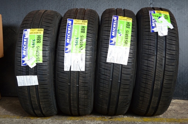 MICHELIN XM2 185/65R15 เส้นละ 2,500 บาท