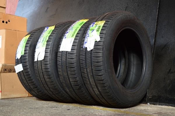 MICHELIN XM2 185/65R15 เส้นละ 2,500 บาท MICHELIN XM2 185/65R15 เส้นละ 2,500 บาท