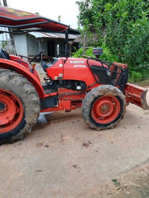 ขายรถไถm7040 อุปกรณ์ใบดันกับผานหก รถปี53 เล่มพร้อม