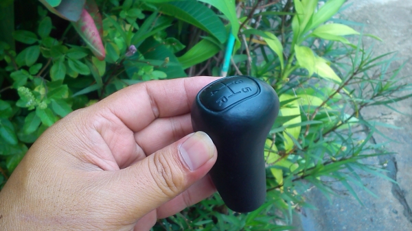 หัวเกียร์ธรรมดาเดิมๆติดรถ ISUZU หัวเกียร์ธรรมดาเดิมๆติดรถ ISUZU