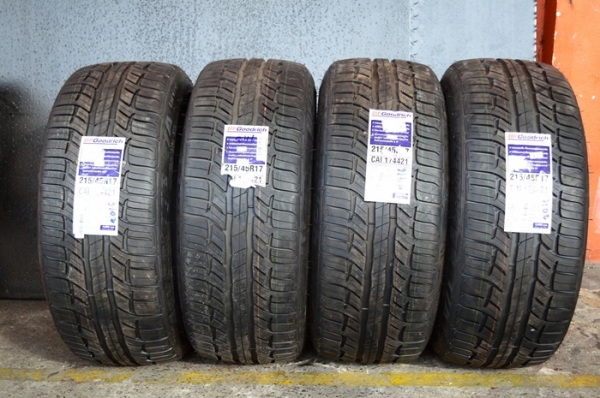 BFGOODRICH ADVANTAGE T/A 215/45R17 เส้นละ 2,500 บาท