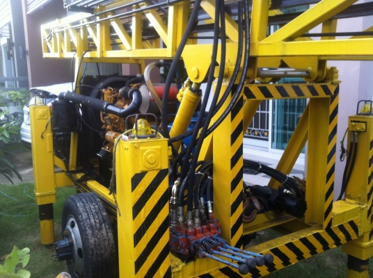 ขายเครื่องเจาะน้ำบาดาลแบบลากจูง (ของใหม่) ขายเครื่องเจาะน้ำบาดาลแบบลากจูง (ของใหม่)