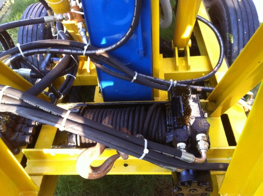 ขายเครื่องเจาะน้ำบาดาลแบบลากจูง (ของใหม่) ขายเครื่องเจาะน้ำบาดาลแบบลากจูง (ของใหม่)