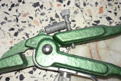 ขายคัดคองเลื่อยเยอรมันเก่าเก็บจระเข้สามดาว Made in Germany.