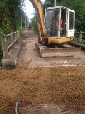 ต้องการขายรถขุด KOMATSU PC 40 - รุ่น 6  รถพร้อมใช้งาน