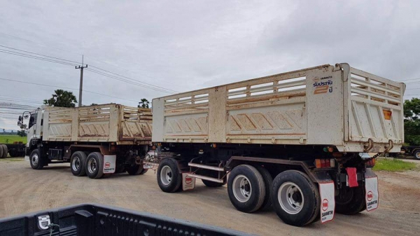 ขาย ISUZU 360 แรงม้า ปี 57 แม่ลูกสามมิตรสามเพลาดั้ม รถสวยสดพร้อมใช้งาน เอกสารพร้อมโอน สนใจติดต่อเรา 