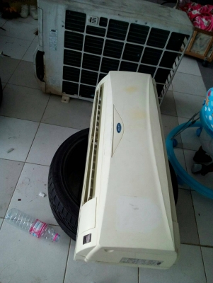 ขายเครื่องปรับอากาศ Carrier 9600 BTU ใช้งานมา ปีกว่า โทร.081-427-3941