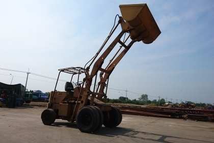 ขายรถตักล้อยาง KOMATSU SD23-2 (สภาพดี) ขายรถตักล้อยาง KOMATSU SD23-2 (สภาพดี)