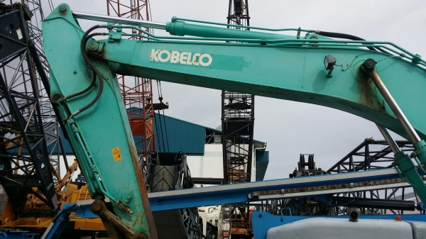โปรโมชั่นสิ้นปี เคลียสต็อก ขายแบคโฮ Kobelco SK200-8 YN12  ชั่วโมงทำงาน 4,614 ชั่วโมง ปีใหม่ๆราคาสวยๆ โทร 061-4194021 พรภวิษย์