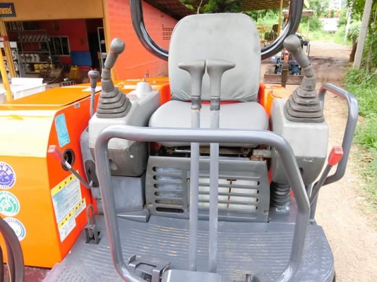 รถขุด ยี่ห้อ : KUBOTA  แบบ : U-30(ขนาดPC30) เก่านอกญี่ปุ่น100\% ไม่เคยใช้งานในไทย มีเอกสารใบอินวอย ** ราคา 380,000 บาท ต่อรองได้คะ ** สนใจติดต่อ-สอบถามได้ตลอดเวลานะคะ     โทร: 099-907-9273 กิ๊ฟ กมลชนก     โทร : 099-907-3356 ช่างบัง ไอดี ไลน์ : gift_174
