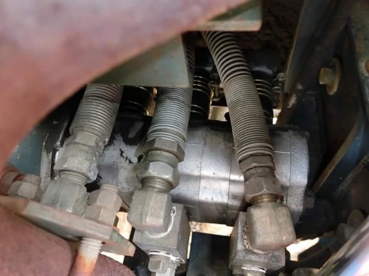 รถขุด ยี่ห้อ : KUBOTA  แบบ : KX-024(ขนาดPC25)หัวกระแทก+บุ้งกี้1ใบ  รถเก่านอกญี่ปุ่น100\% ไม่เคยใช้งานในไทย มีเอกสารใบอินวอย ** ราคา 285,000 บาท ต่อรองได้คะ ** สนใจติดต่อ-สอบถามได้ตลอดเวลานะคะ     โทร : 099-907-9273 กิ๊ฟ กมลชนก     โทร : 099-907-3356 ช่างบั