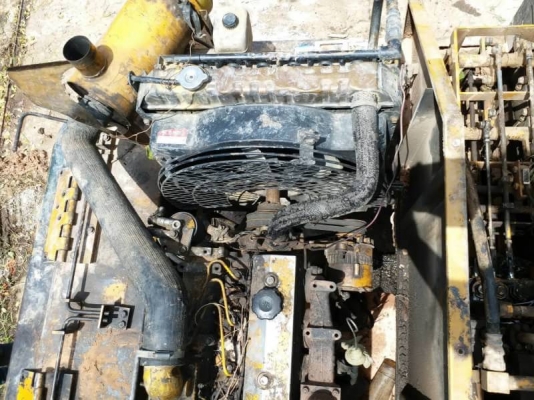 ขาย 275,000 บาท KOMATSU PC 100-3 เครื่องดี ปั้มแรง โซ่ใหม่ เอวแน่น ไฟฟ้าครบ เอกสารแจ้งจำหน่าย  รถอยู่ จ.ร้อยเอ็ด โทร&amp;ไอดีไลน์ 0610710295
