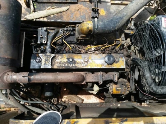 ขาย 275,000 บาท KOMATSU PC 100-3 เครื่องดี ปั้มแรง โซ่ใหม่ เอวแน่น ไฟฟ้าครบ เอกสารแจ้งจำหน่าย  รถอยู่ จ.ร้อยเอ็ด โทร&amp;ไอดีไลน์ 0610710295