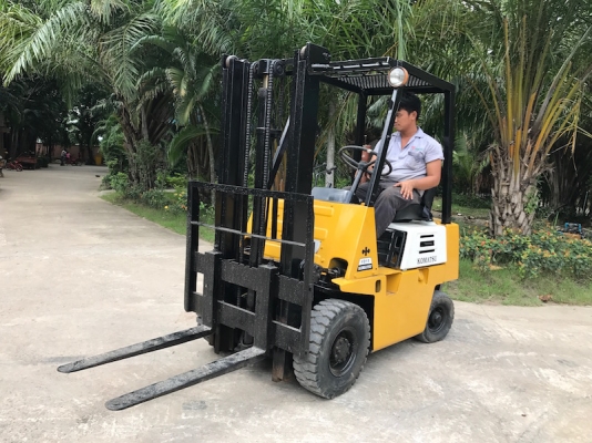 ขายFORKLIFT KOMATSU FD15(ดีเซล)(1.5ตัน) สวยเดิมจากญี่ปุ่น ยังไม่เคยใช้ในไทย 125,000เท่านั้น!!