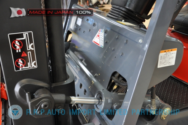 ขายรถโฟล์คลิฟท์มือสอง TOYOTA รุ่น 6FD30-30860 นำเข้าจากประเทศญี่ปุ่น 100\% ไม่เคยใช้งานในไทย