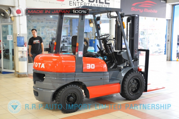 ขายรถโฟล์คลิฟท์มือสอง TOYOTA รุ่น 6FD30-30860 นำเข้าจากประเทศญี่ปุ่น 100\% ไม่เคยใช้งานในไทย ขายรถโฟล์คลิฟท์มือสอง TOYOTA รุ่น 6FD30-30860 นำเข้าจากประเทศญี่ปุ่น 100\% ไม่เคยใช้งานในไทย