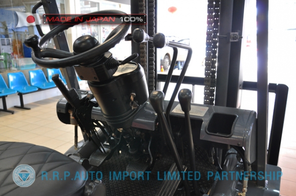 ขายรถโฟล์คลิฟท์มือสอง TOYOTA รุ่น 6FD30-30860 นำเข้าจากประเทศญี่ปุ่น 100\% ไม่เคยใช้งานในไทย