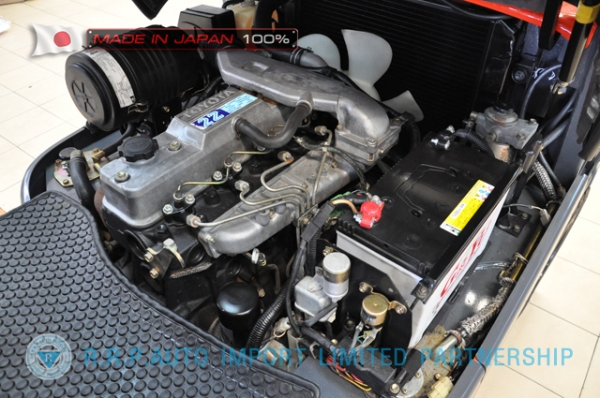 ขายรถโฟล์คลิฟท์มือสอง TOYOTA รุ่น 6FD30-30860 นำเข้าจากประเทศญี่ปุ่น 100\% ไม่เคยใช้งานในไทย