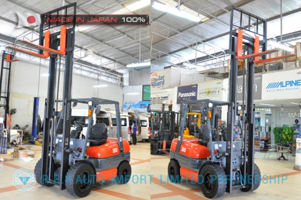 ขายรถโฟล์คลิฟท์มือสอง TOYOTA รุ่น 6FD30-30860 นำเข้าจากประเทศญี่ปุ่น 100\% ไม่เคยใช้งานในไทย
