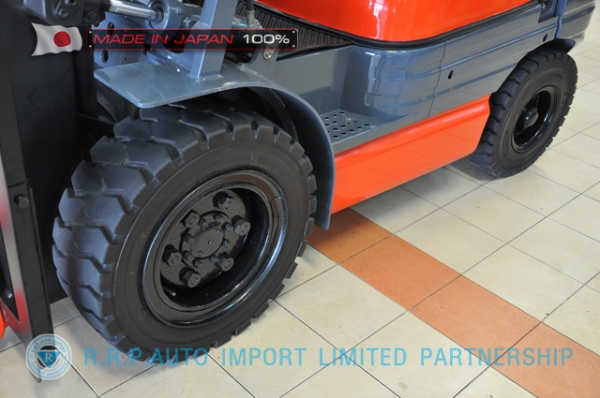 ขายรถโฟล์คลิฟท์มือสอง TOYOTA รุ่น 6FD30-30860 นำเข้าจากประเทศญี่ปุ่น 100\% ไม่เคยใช้งานในไทย