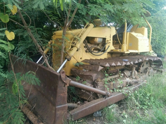 ขายแทรกเตอร์ยี่ห้อ caterpillarรุ่นD4E เกียร์ตัด เอกสารใบซื้อขาย รถบ้าน ใช้งานได้ปกติ ขาย490000บ.