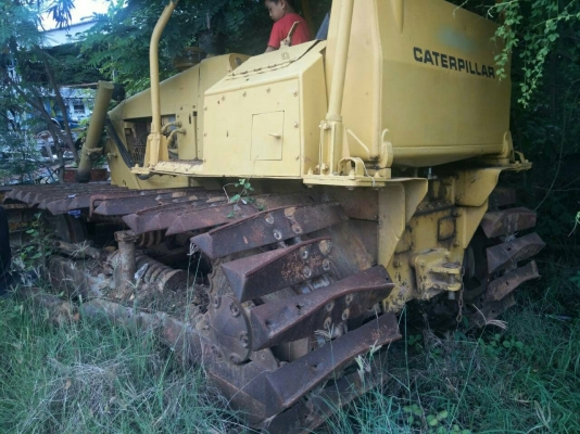 ขายแทรกเตอร์ยี่ห้อ caterpillarรุ่นD4E เกียร์ตัด เอกสารใบซื้อขาย รถบ้าน ใช้งานได้ปกติ ขาย490000บ.