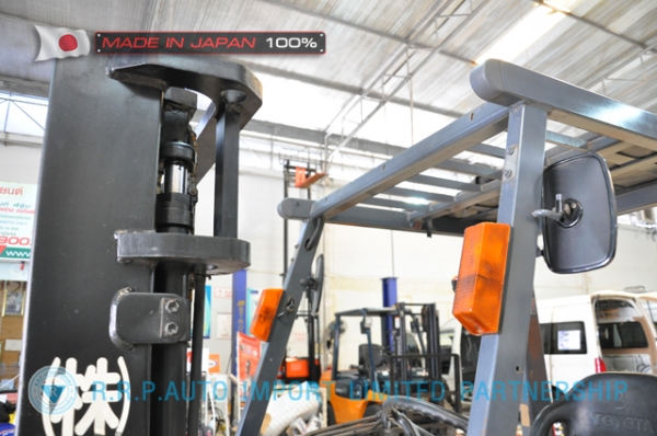 ขายรถโฟล์คลิฟท์มือสอง TOYOTA รุ่น 6FD18-14910 นำเข้าจากประเทศญี่ปุ่น 100\% ไม่เคยใช้งานในไทย