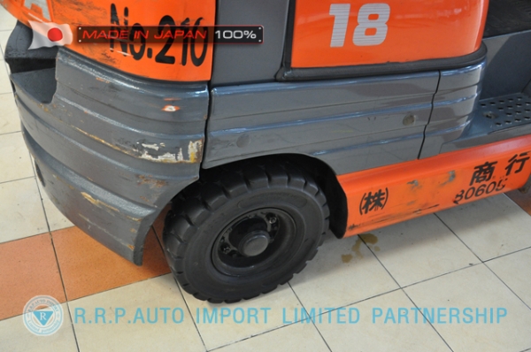 ขายรถโฟล์คลิฟท์มือสอง TOYOTA รุ่น 6FD18-14910 นำเข้าจากประเทศญี่ปุ่น 100\% ไม่เคยใช้งานในไทย