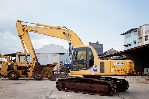 รถขุด Komatsu PC200-6 รถเก่านอก นำเข้าจากญีปุ่น สภาพเดิมๆ พร้อมใช้งาน