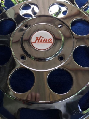 ฝาครบล้อ ขอบ 20 เก่ายุ่นสภาพสวยจัด ฝาครบล้อ ขอบ 20 เก่ายุ่นสภาพสวยจัด